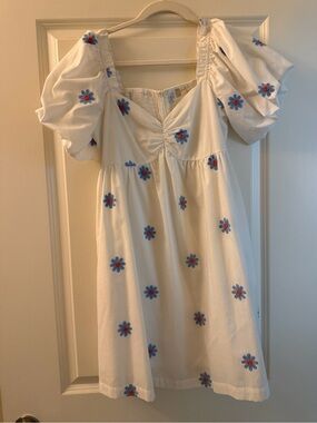 Embroidered Flower White Sundress